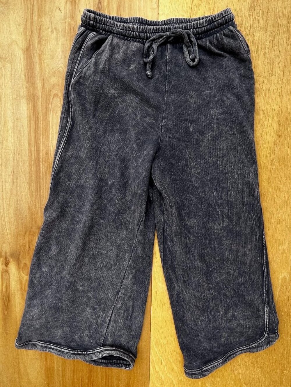 THREE BIRD NEST SO COMFY WIDE LEG PANT CROPPED LOUNGE PANTS Women’s sz M Gray